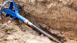 Jak technologia bezwykopowa rewolucjonizuje budowę sieci – przewierty HDD i przeciski hydrauliczne
