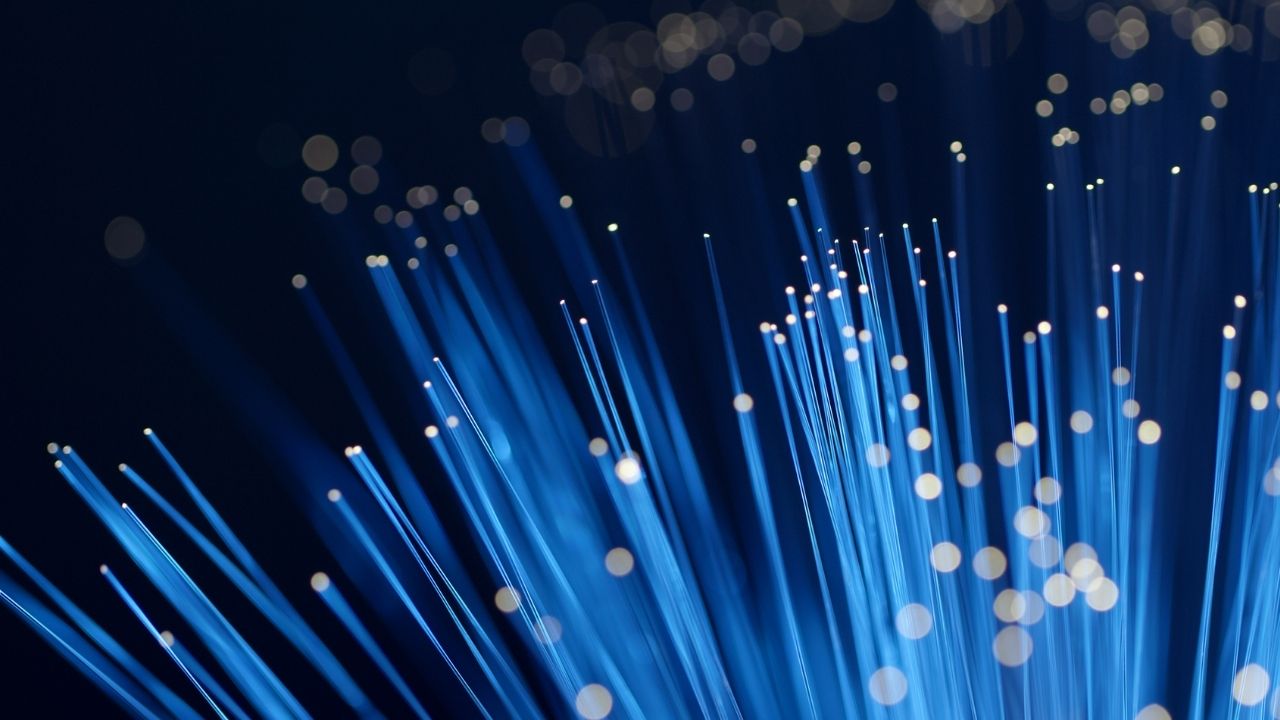 Jak wygląda proces przygotowania dokumentacji projektowej dla sieci światłowodowej (od map do uzgodnień)?